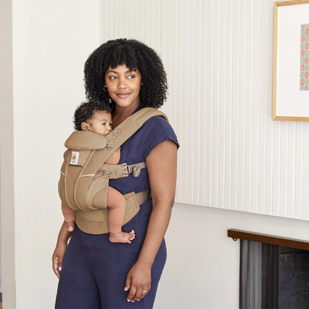 ergobaby-omni-breeze-camel-brown