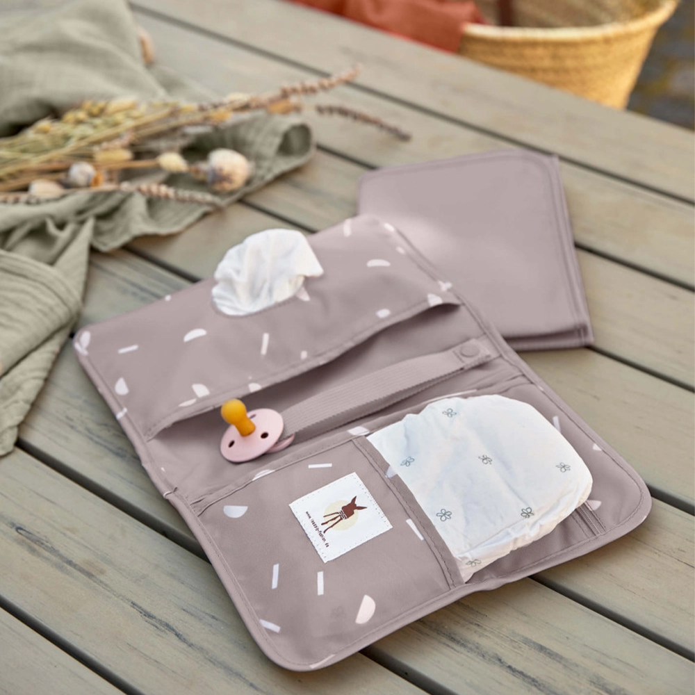 lassig-torba-za-peleni-formi-violetova