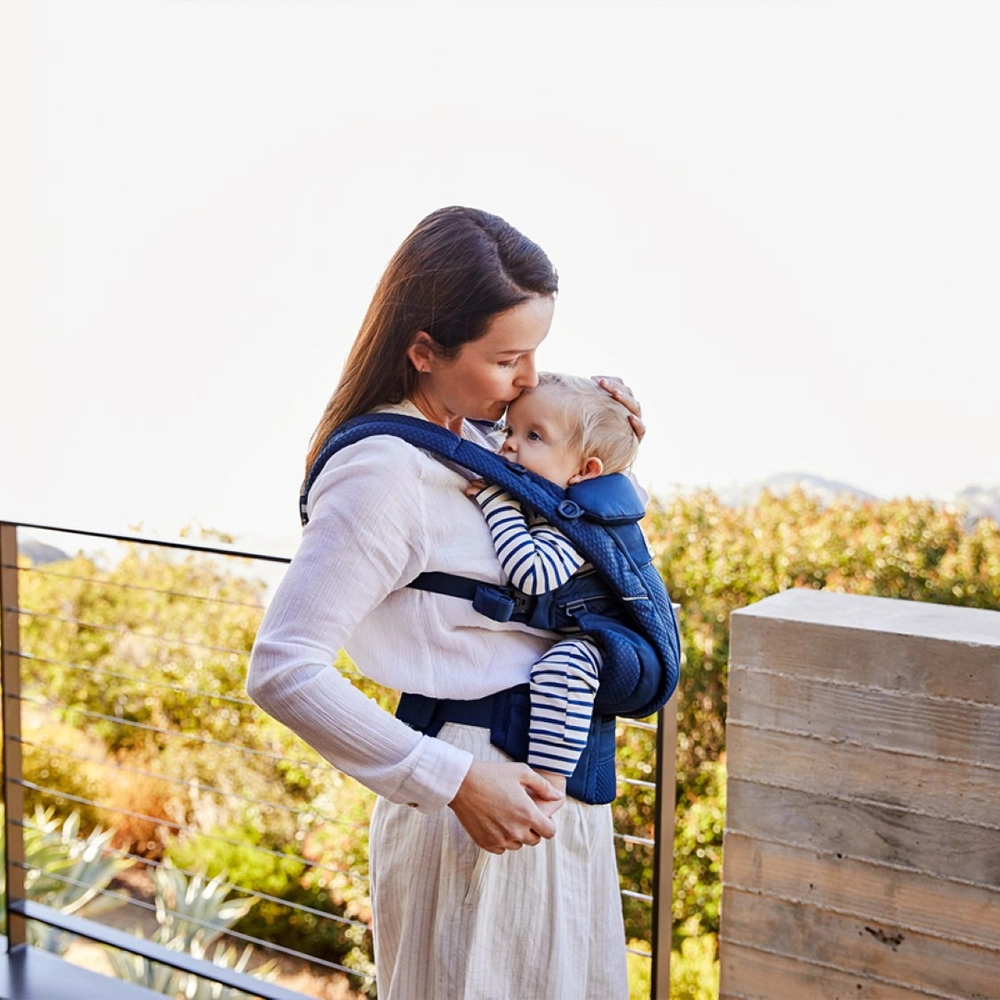 ergobaby-omni-breeze-midnight-blue