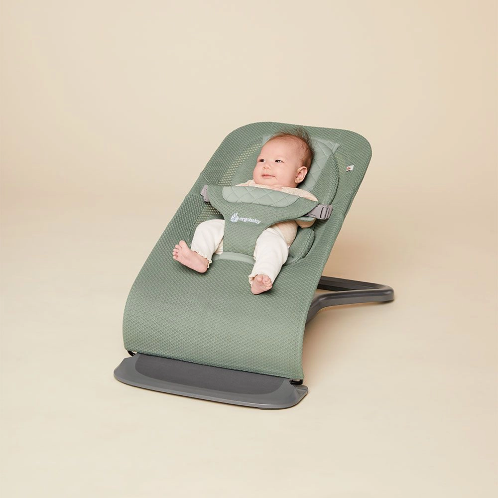 ergobaby-evolve-relaksator-3-vo-1-mrezest-sage-green