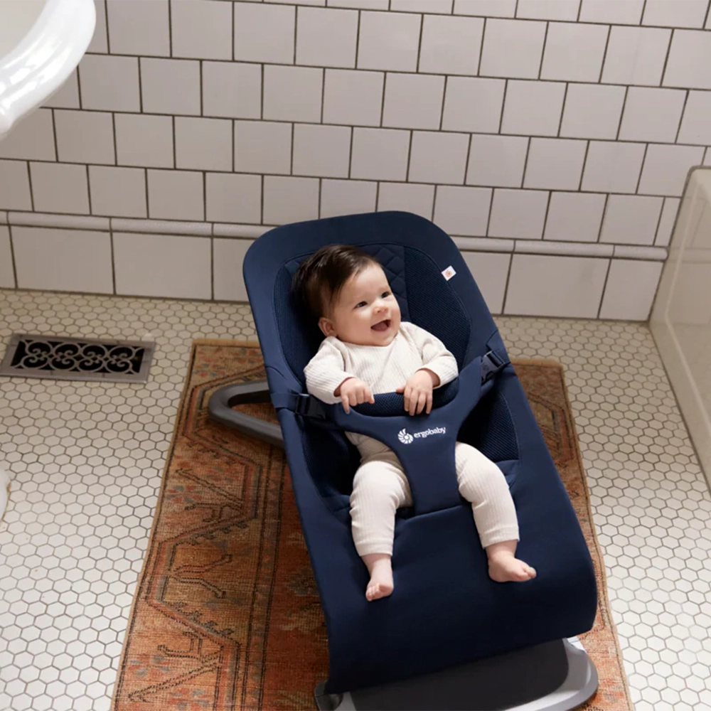 ergobaby-evolve-relaksator-3-vo-1-midnight-blue