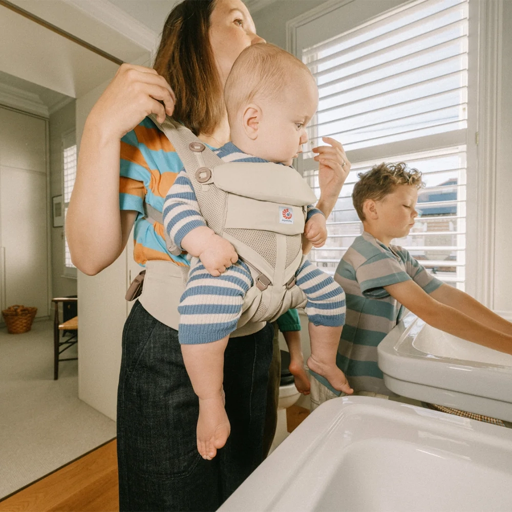 ergobaby-omni-classic-mesh-natural-beige