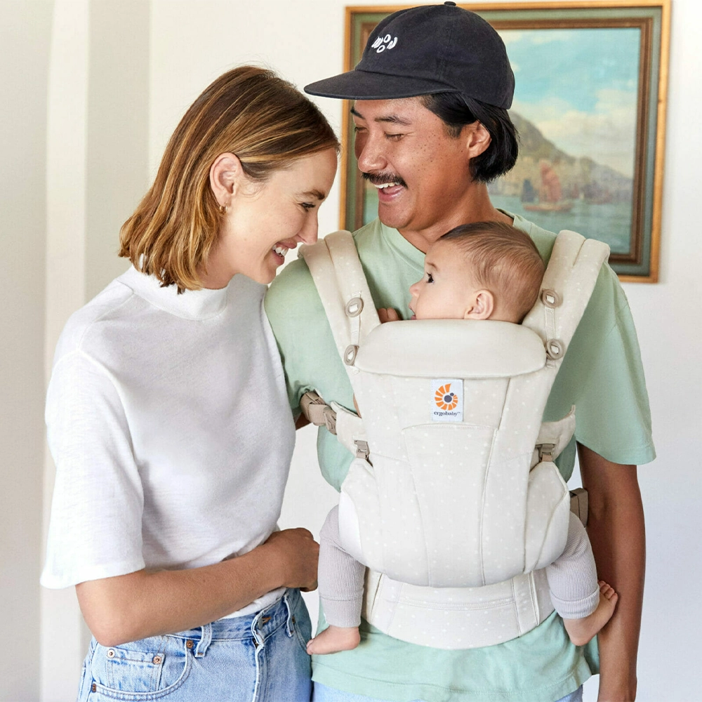 ergobaby-omni-dream-natural-dots