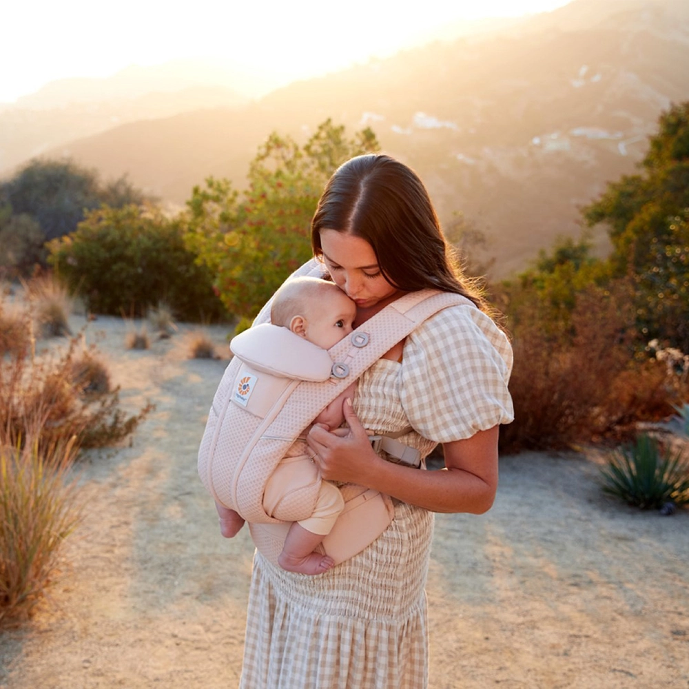 ergobaby-omni-breeze-pink-quartz